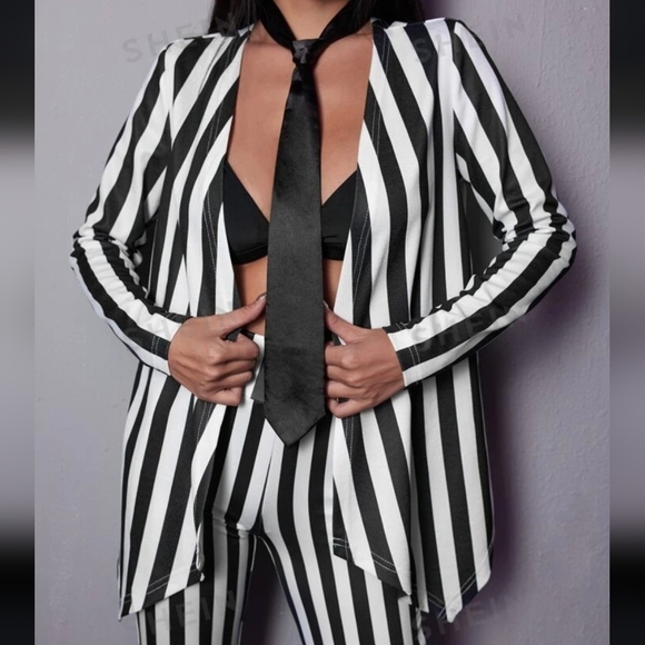 Striped Blazer - Picture 9 of 9